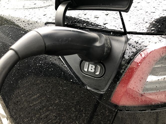 Hovedbilde Deksel til CCS hurtigladekontakten til Tesla Model 3 Y
