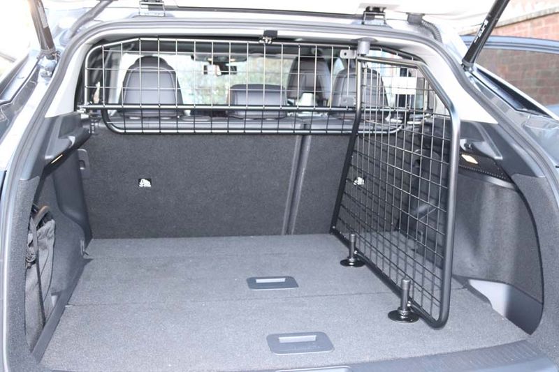Nissan Ariya Bagasjegitter / hundebur