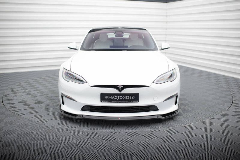 Fremre splitter V.2 Tesla Model S Plaid MK1