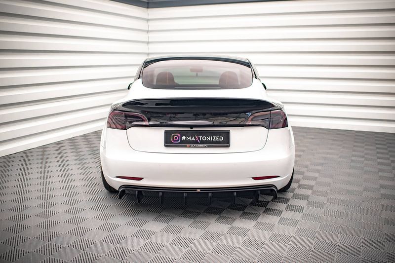 Rear diffuser V.2 - Tesla Model 3 - Maxton Design